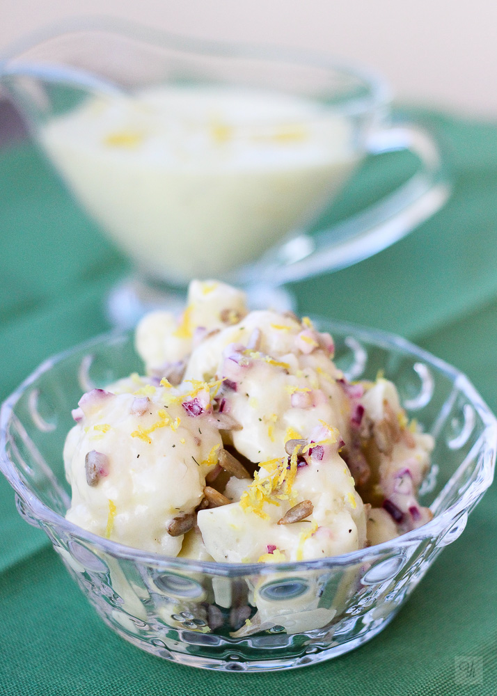 Ensalada de coliflor con salsa de limón