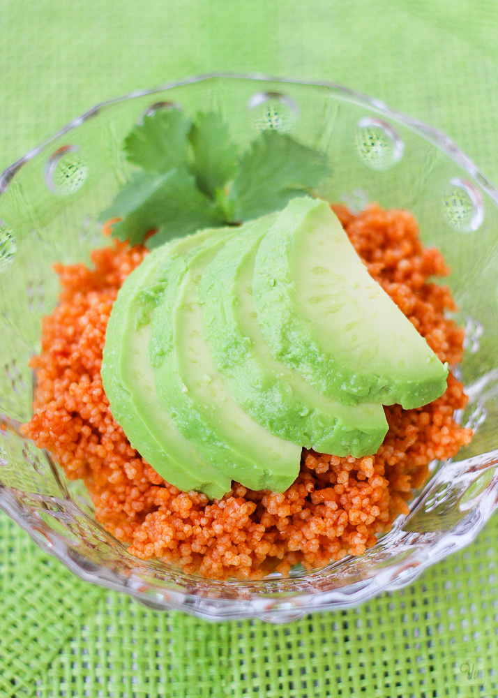 Couscous de tomate con aguacate