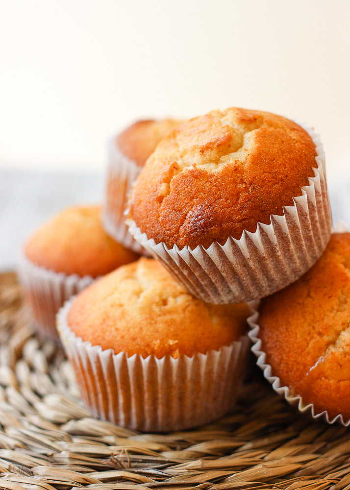 Magdalenas de mascarpone y lemon curd