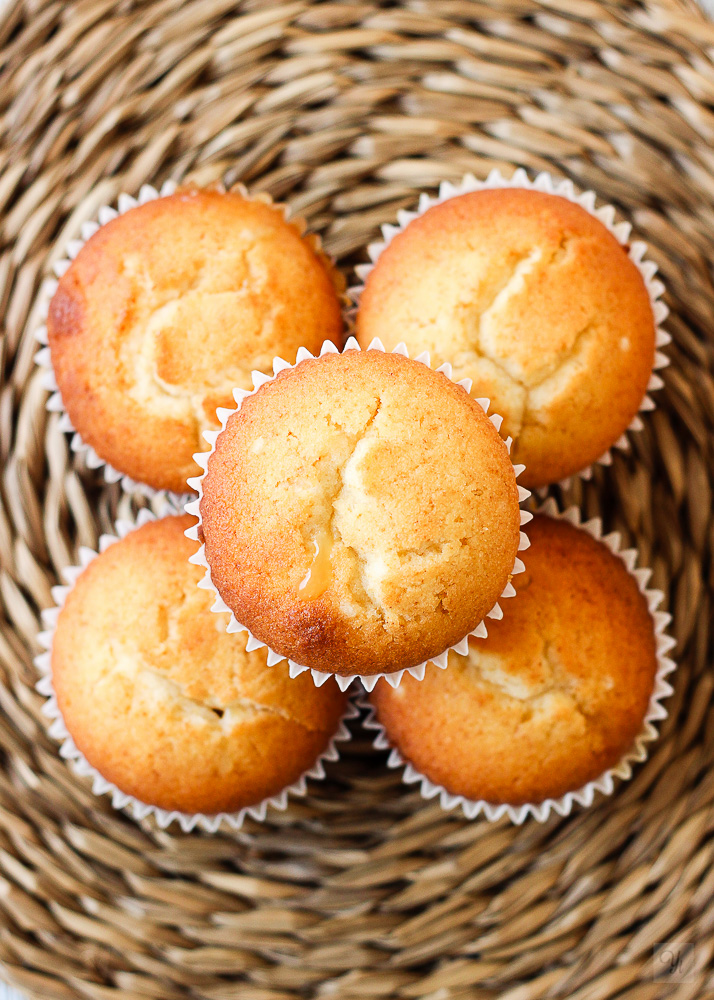 Magdalenas de mascarpone y lemon curd