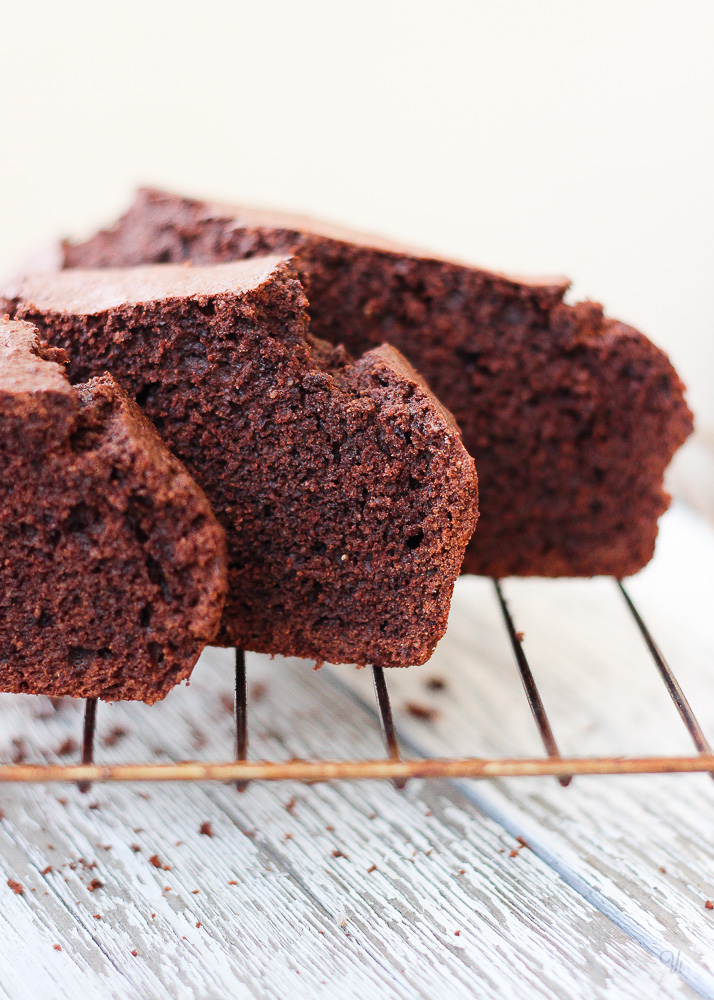 Bizcocho de chocolate, almendras y whisky