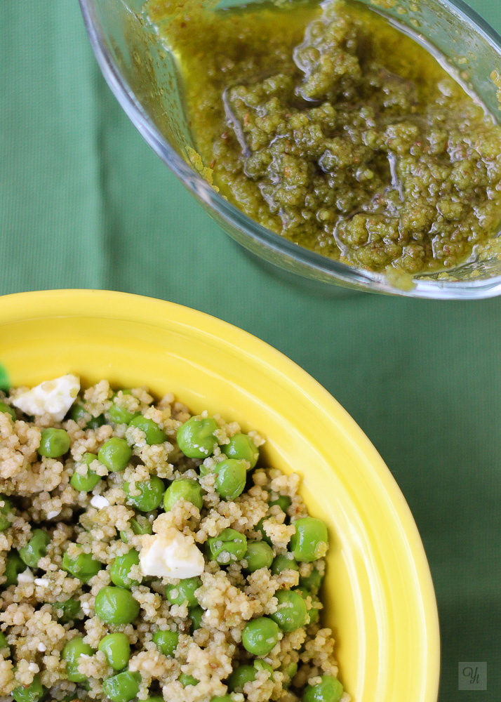 Cous cous con guisantes y salsa de albahaca