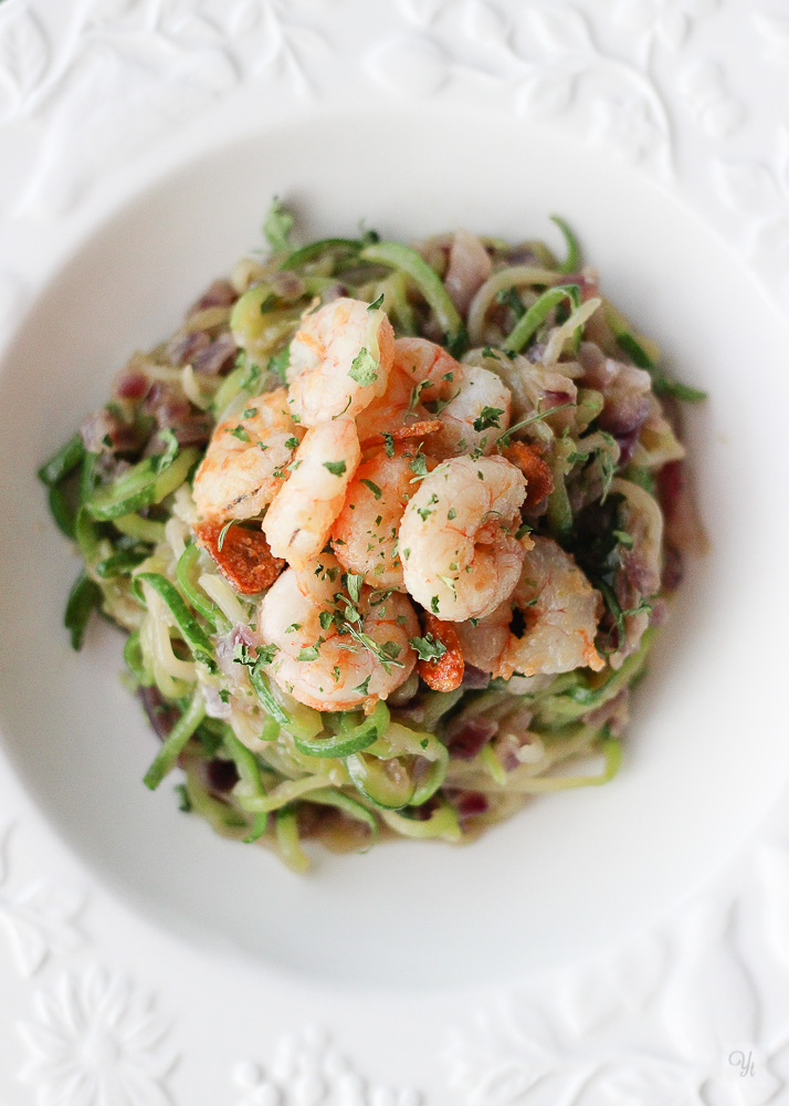 Calabacines encebollados con gambas