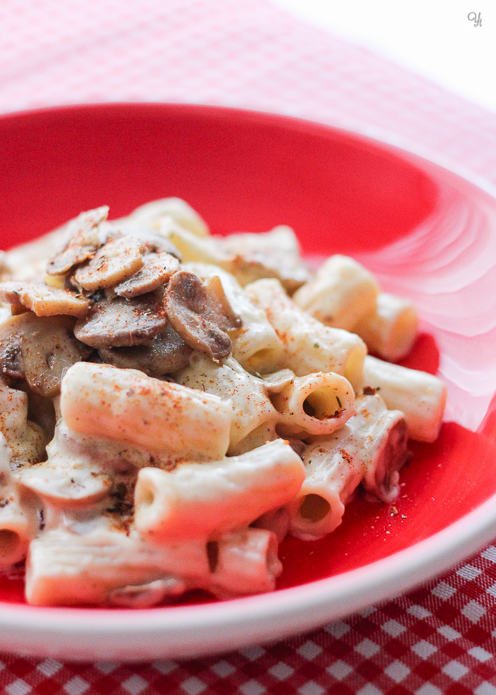 Pasta cremosa con champiñones