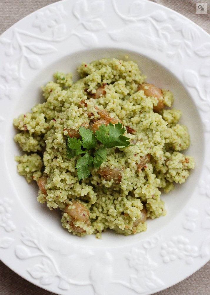 Couscous con gambas y salsa de aguacate