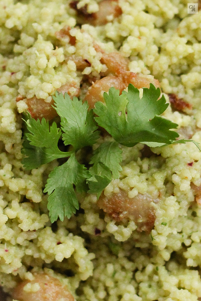 Couscous con gambas y salsa de aguacate