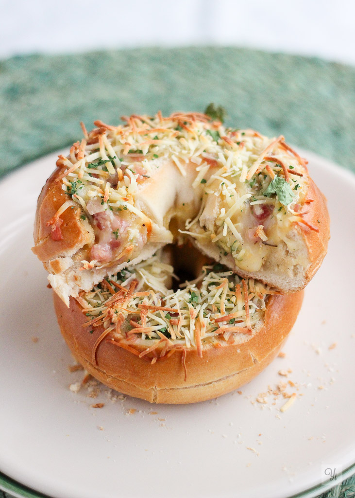 Bagel cremoso de jamón.