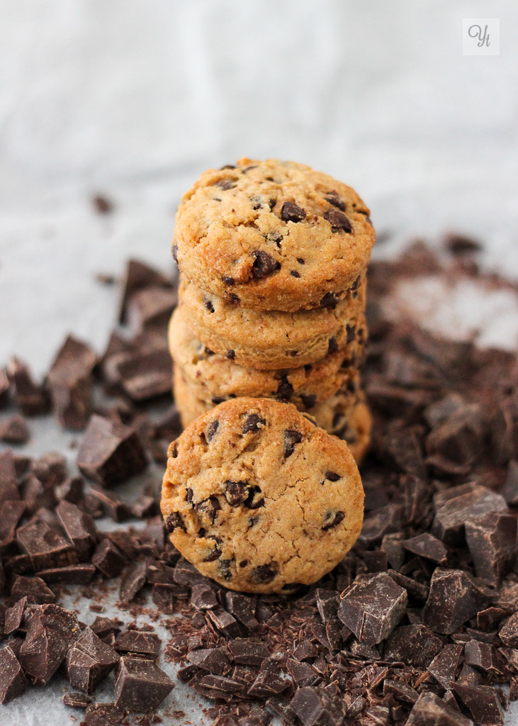 Galletas almendra, tahini y chocolate