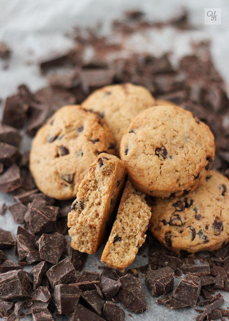 Galletas almendra, tahini y chocolate